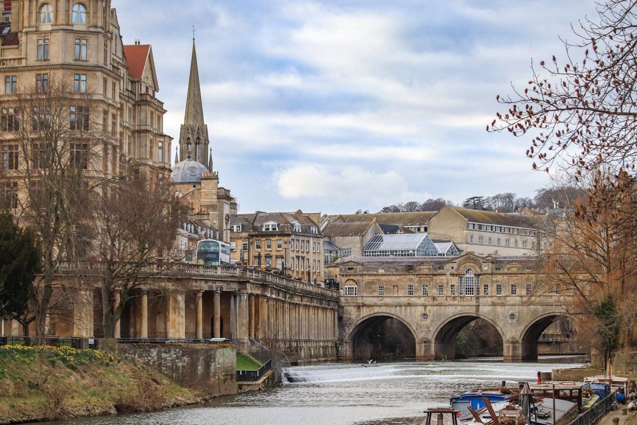 10 Relaxing Things to Do in Bath, England to Unwind
