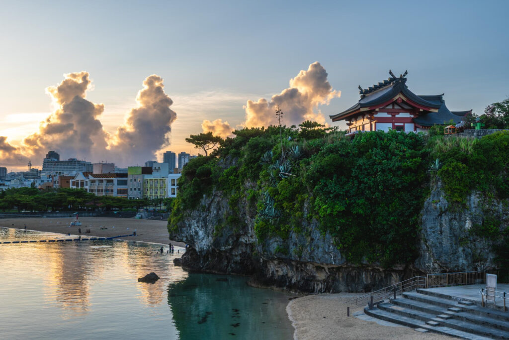 Okinawa Travel Guide: Beaches, Diving & Culture