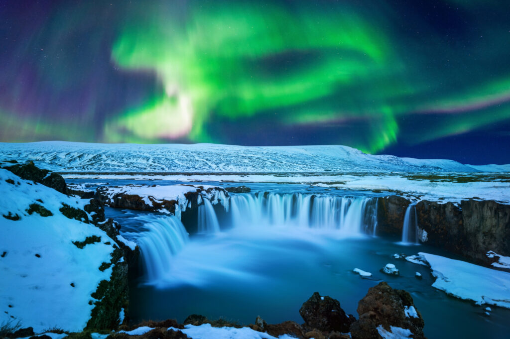 Iceland Travel Guide: Ring Road, Hot Springs & Lights