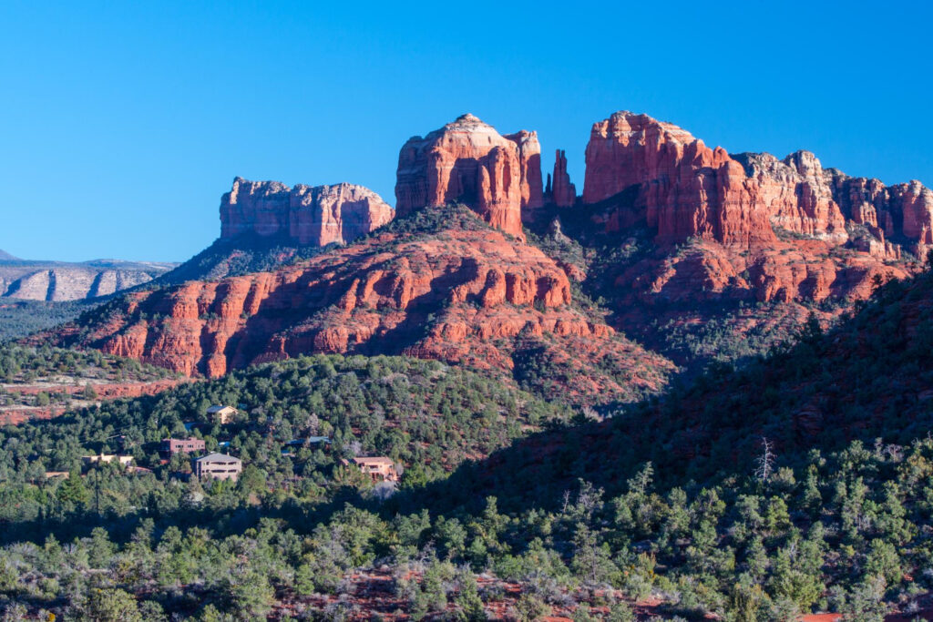 Sedona Travel Guide: Red Rocks, Trails & Retreats