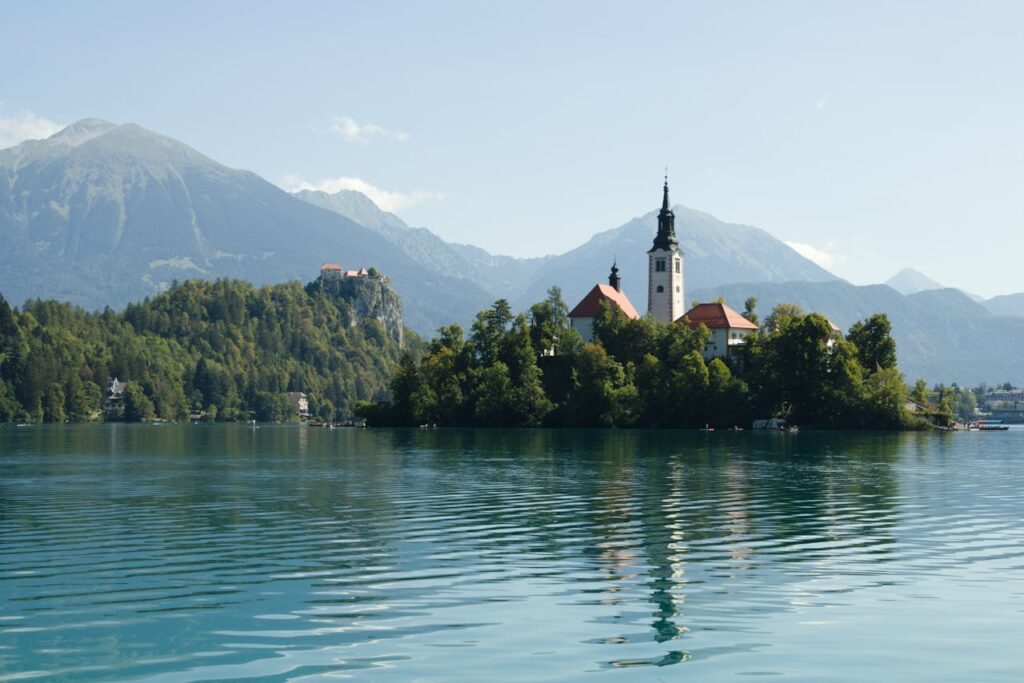 10 Relaxing Spring Break Destinations to Unwind & De-stress