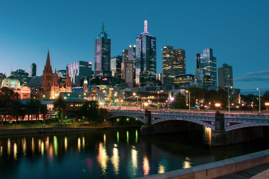 Solo Travel in Australia: Routes, Cities, and Nature
