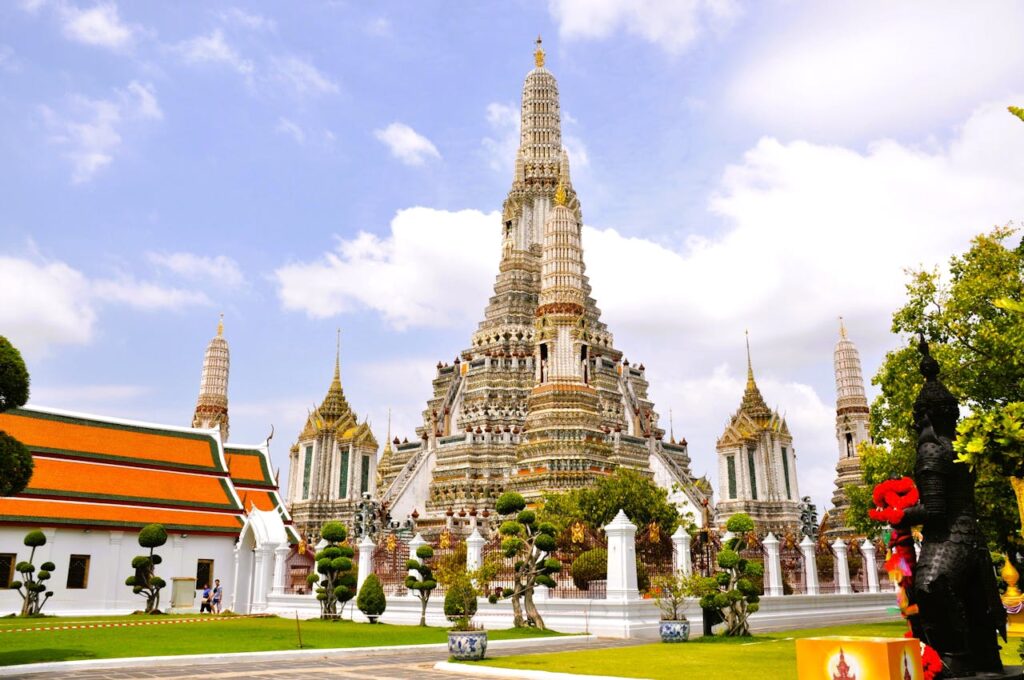 Thailand Solo Female Travel: Safe & Affordable Escape