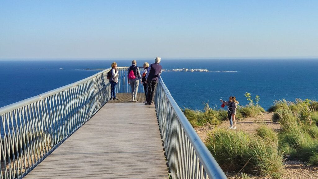 Solo Travel Groups Over 50 for Social Experiences