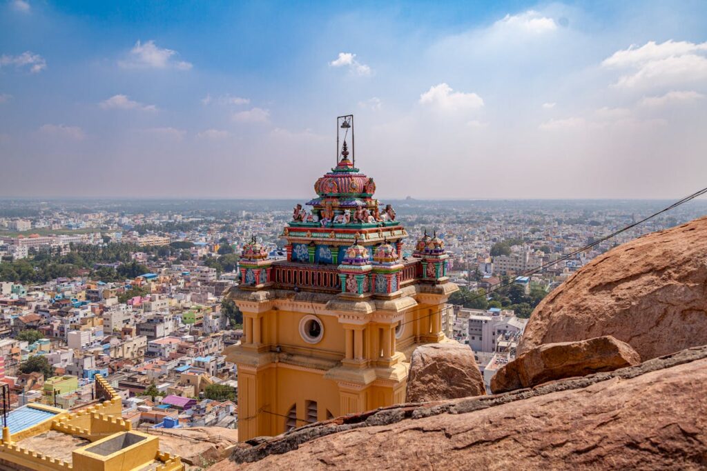 Solo Travel Group India Options for Social Experiences